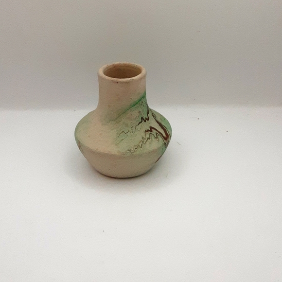 Vintage Nemadji Pottery Vase 3.5" Green/Brown Swirl - Picture 4 of 7